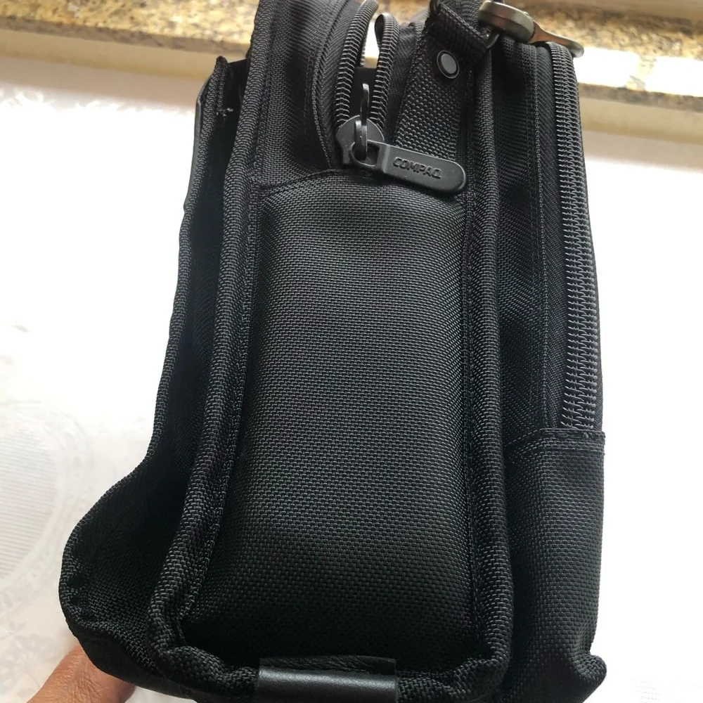 COMPAQ Black Leather/Canvas Men’s Professional Briefcase Messenger Bag NWOT